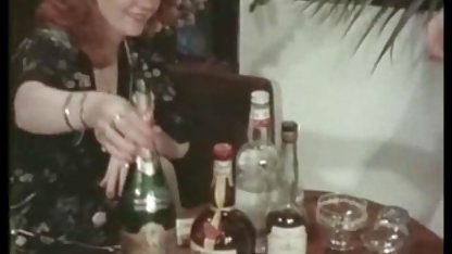 داند که چگونه به کار با فيلم نيمه سكسي لب بیداری شوهرش او